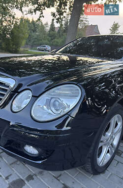 Седан Mercedes-Benz E-Class 2008 в 