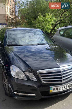 Седан Mercedes-Benz E-Class 2010 в Києві