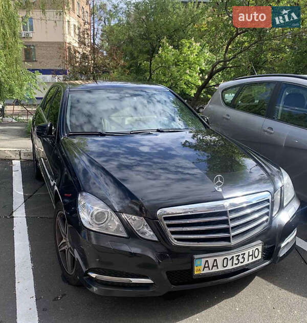Седан Mercedes-Benz E-Class 2010 в 