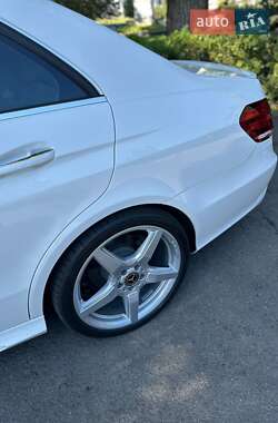 Седан Mercedes-Benz E-Class 2015 в 
