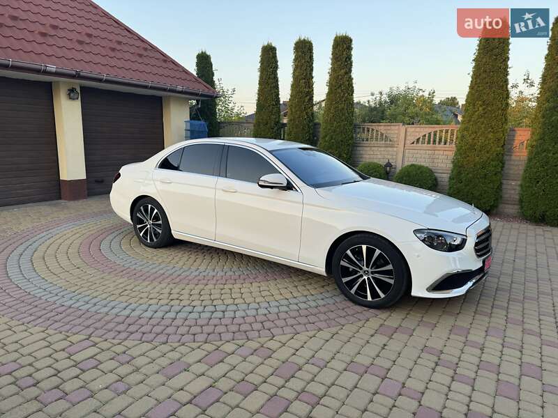 Mercedes-Benz E-Class 2021