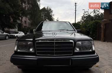 Седан Mercedes-Benz E-Class 1995 в 
