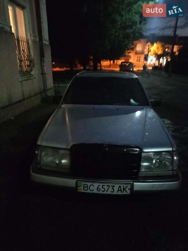 Седан Mercedes-Benz E-Class 1989 в Самборе