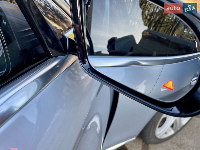 Седан Mercedes-Benz E-Class 2016 в Киеве