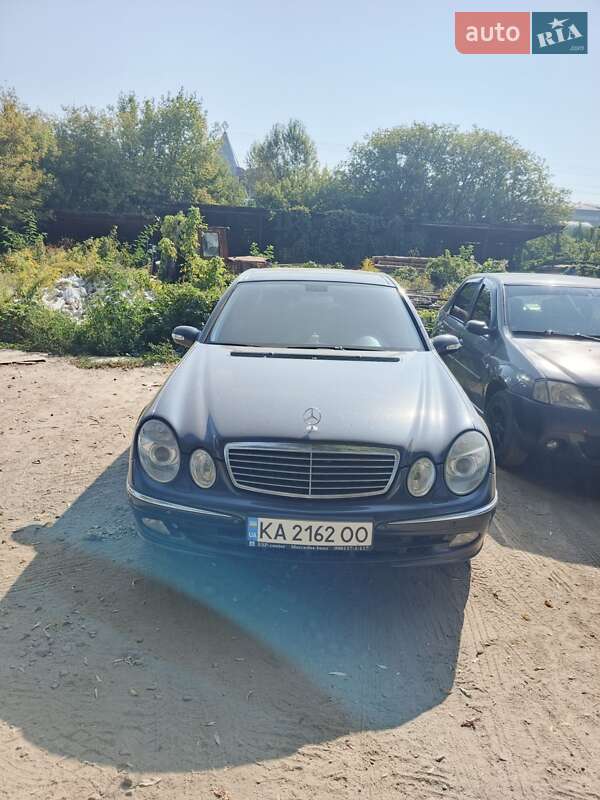Mercedes-Benz E-Class 2004