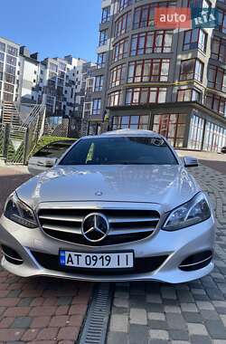 Седан Mercedes-Benz E-Class 2013 в Івано-Франківську