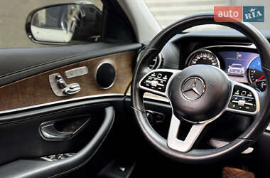 Седан Mercedes-Benz E-Class 2018 в 