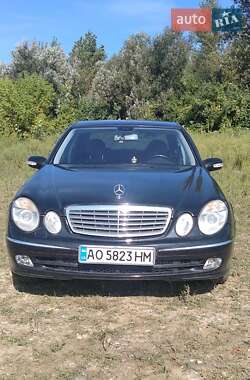 Седан Mercedes-Benz E-Class 2004 в 