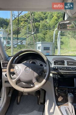 Седан Mercedes-Benz E-Class 2004 в 