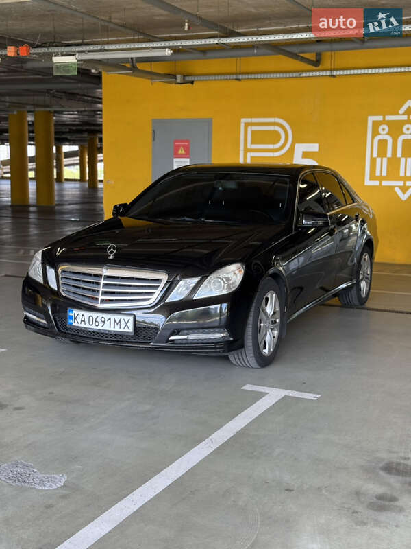 Седан Mercedes-Benz E-Class 2012 в Киеве фото 6 Седан Mercedes-Benz E-Class 2012 в Киеве
