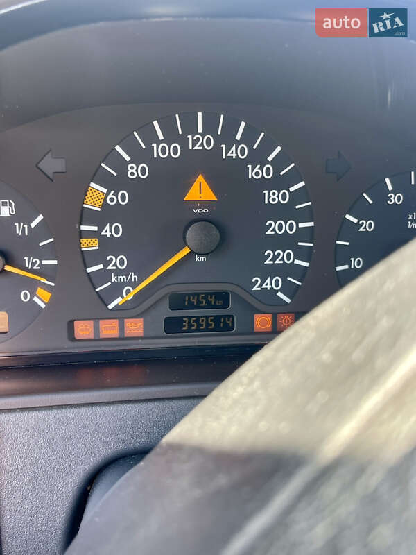 Седан Mercedes-Benz E-Class 1999 в Днепре