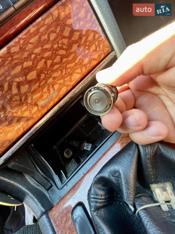 Седан Mercedes-Benz E-Class 1999 в Днепре