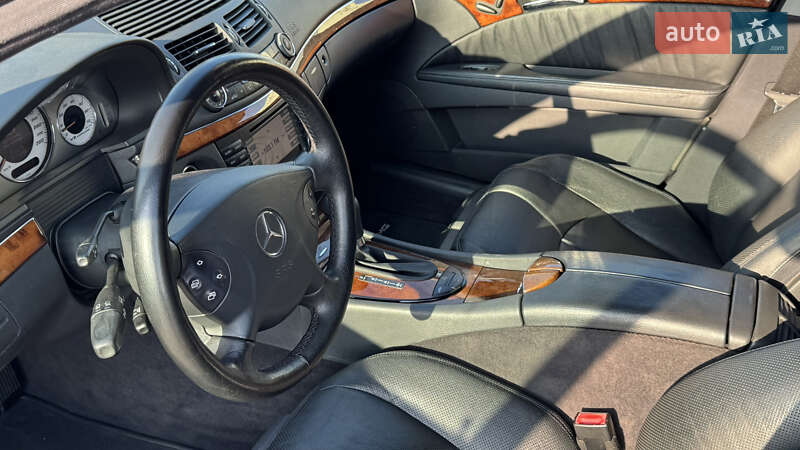 Седан Mercedes-Benz E-Class 2004 в Киеве