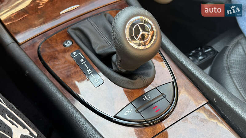 Седан Mercedes-Benz E-Class 2004 в Киеве