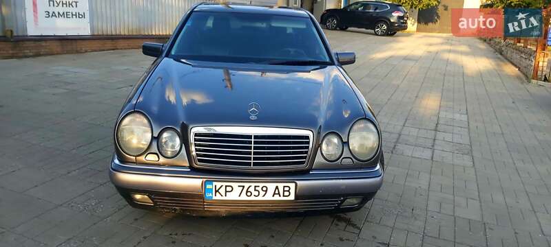 Седан Mercedes-Benz E-Class 1999 в Запорожье