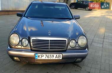 Седан Mercedes-Benz E-Class 1999 в 