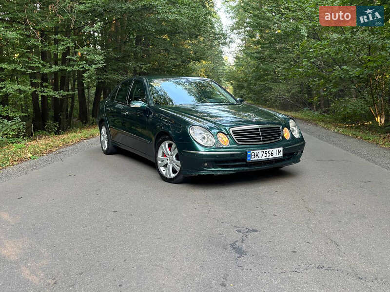 Седан Mercedes-Benz E-Class 2002 в 