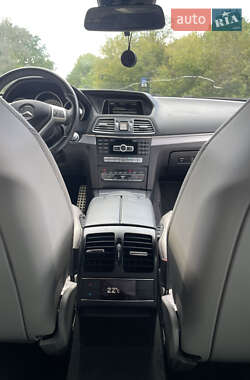 Купе Mercedes-Benz E-Class 2013 в 