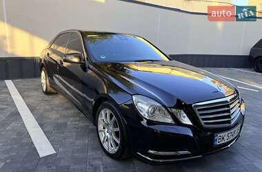 Седан Mercedes-Benz E-Class 2012 в 