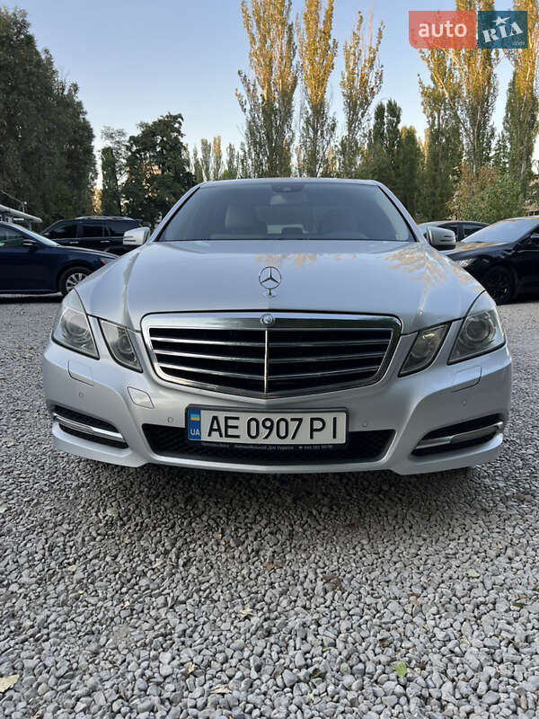 Mercedes-Benz E-Class 2010
