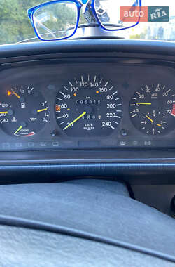 Седан Mercedes-Benz E-Class 1989 в 