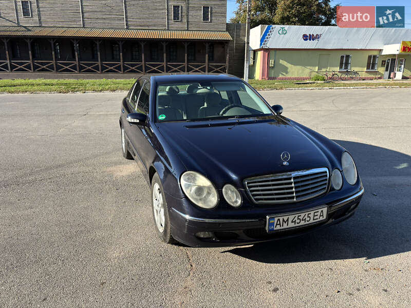 Mercedes-Benz E-Class 2005