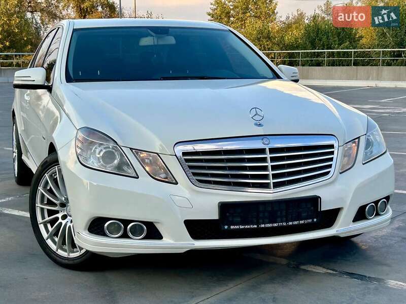 Mercedes-Benz E-Class 2011
