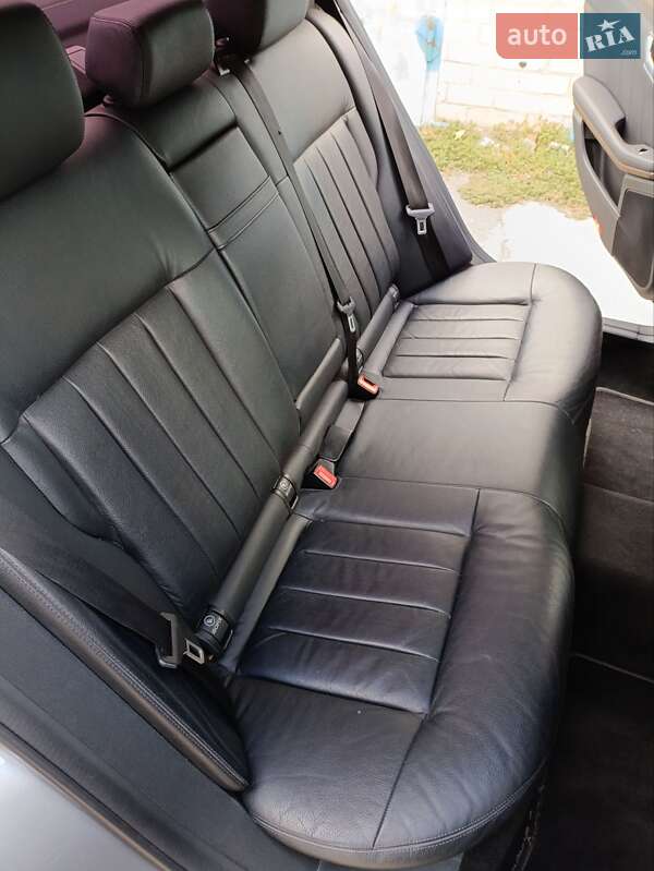 Седан Mercedes-Benz E-Class 2011 в Николаеве