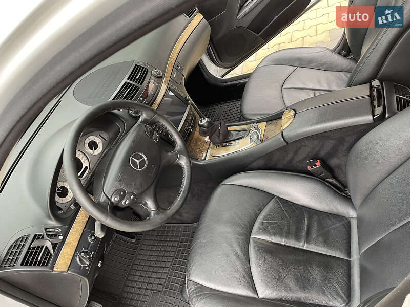 Седан Mercedes-Benz E-Class 2006 в Виноградове