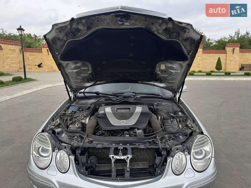 Седан Mercedes-Benz E-Class 2006 в Измаиле