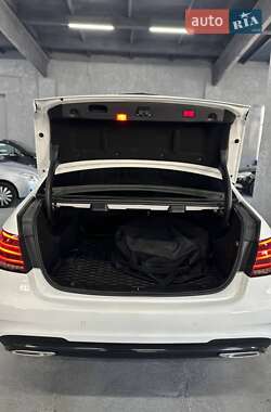 Седан Mercedes-Benz E-Class 2015 в 