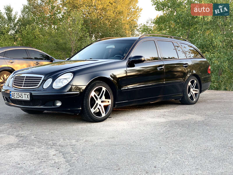 Универсал Mercedes-Benz E-Class 2005 в 