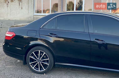 Седан Mercedes-Benz E-Class 2010 в 