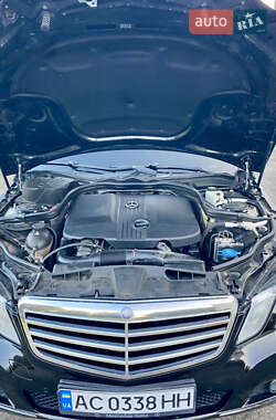Седан Mercedes-Benz E-Class 2010 в 