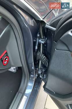 Седан Mercedes-Benz E-Class 2012 в 