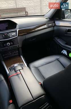 Седан Mercedes-Benz E-Class 2012 в 