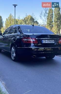 Седан Mercedes-Benz E-Class 2012 в 
