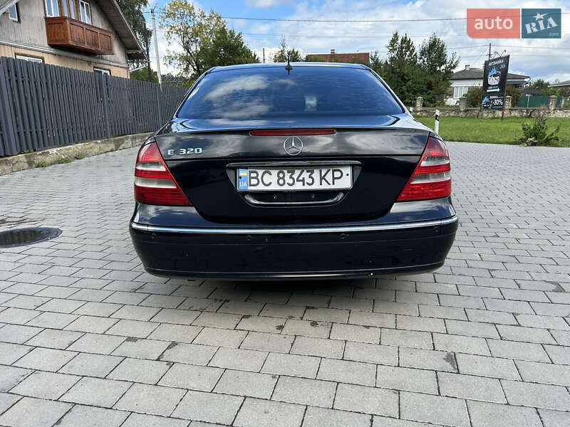 Седан Mercedes-Benz E-Class 2003 в Долине