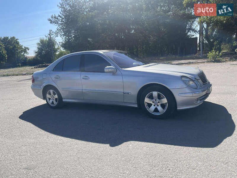 Mercedes-Benz E-Class 2003