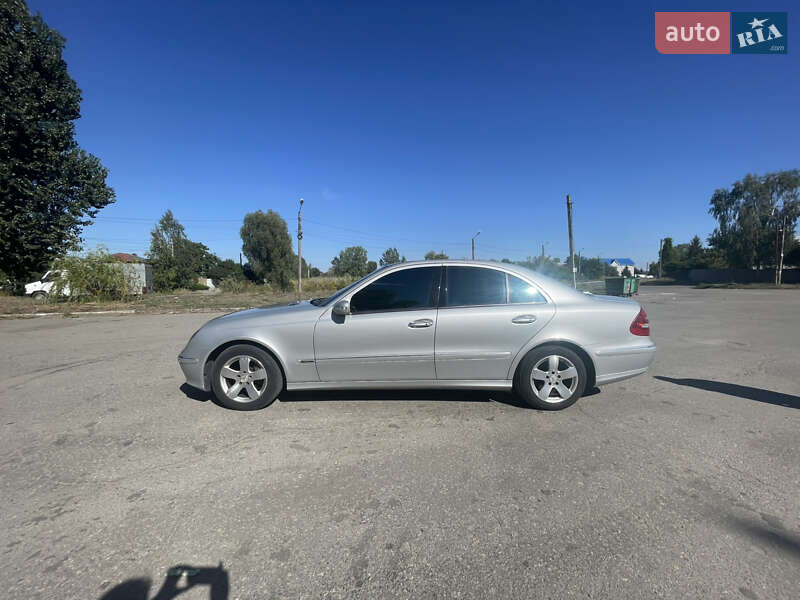 Седан Mercedes-Benz E-Class 2003 в Дніпрі