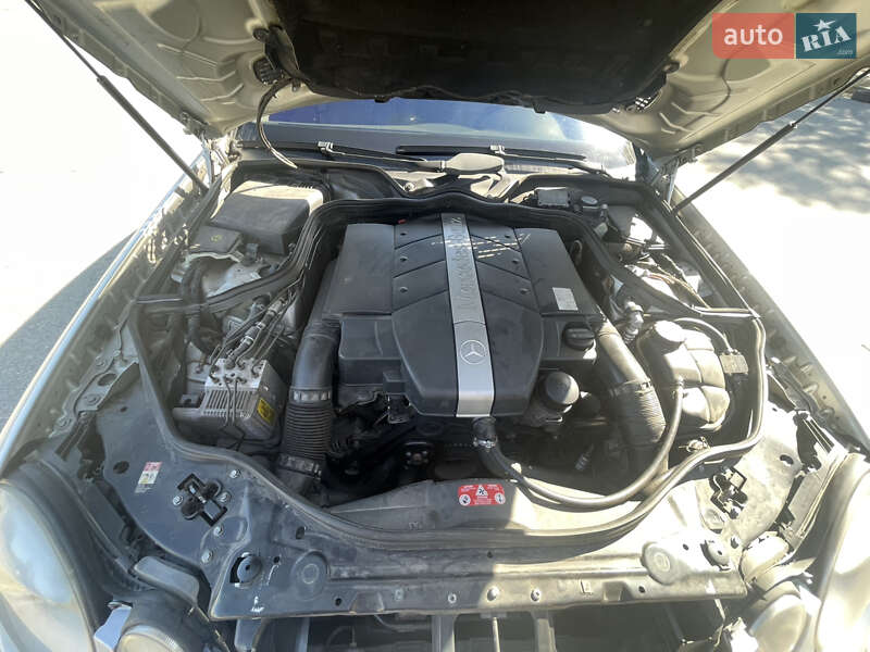 Седан Mercedes-Benz E-Class 2003 в Дніпрі