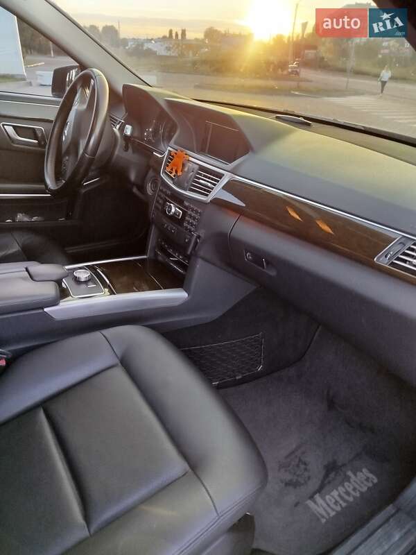 Седан Mercedes-Benz E-Class 2012 в Горишних Плавнях