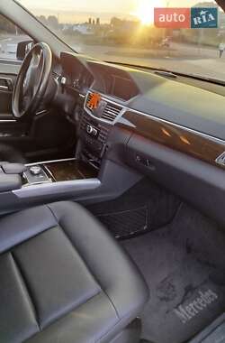 Седан Mercedes-Benz E-Class 2012 в 