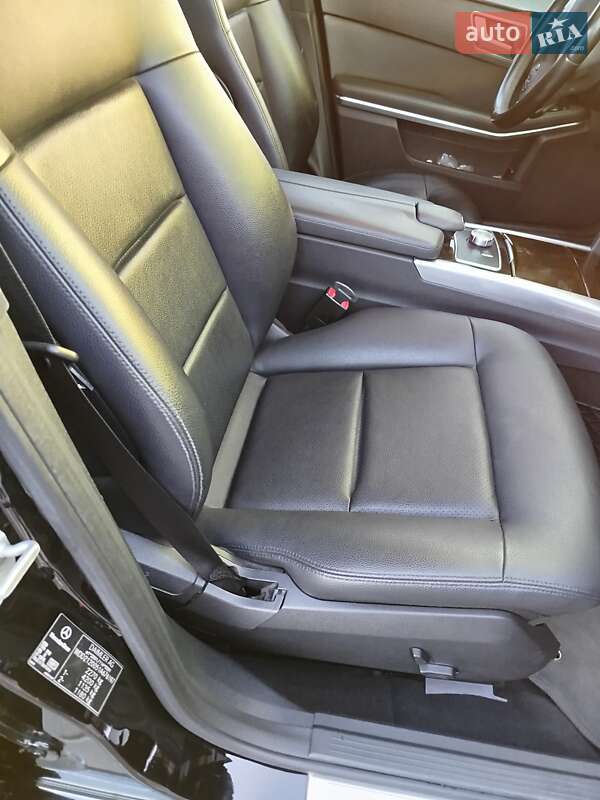 Седан Mercedes-Benz E-Class 2012 в Горишних Плавнях
