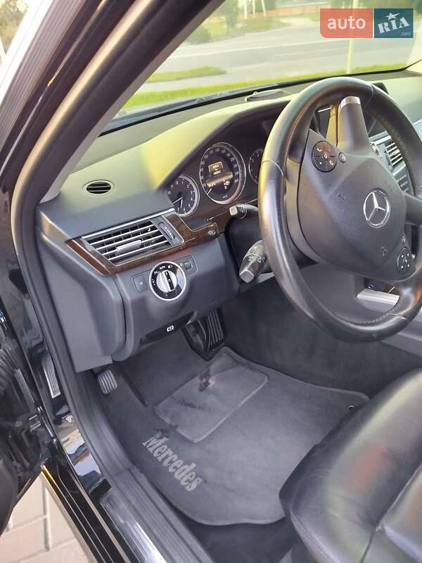 Седан Mercedes-Benz E-Class 2012 в Горишних Плавнях