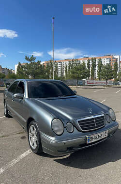 Седан Mercedes-Benz E-Class 1998 в Николаеве