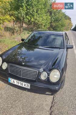 Седан Mercedes-Benz E-Class 1999 в Шполе
