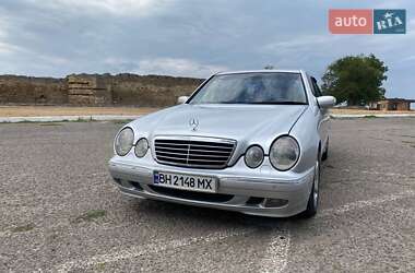 Седан Mercedes-Benz E-Class 2001 в 
