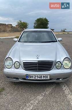 Седан Mercedes-Benz E-Class 2001 в 
