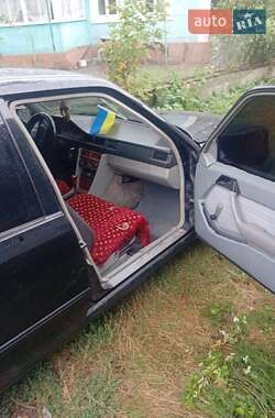 Хетчбек Mercedes-Benz E-Class 1986 в Могилів-Подільському